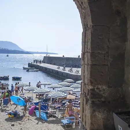 Kefa Holiday - Sailor's Cefalu
